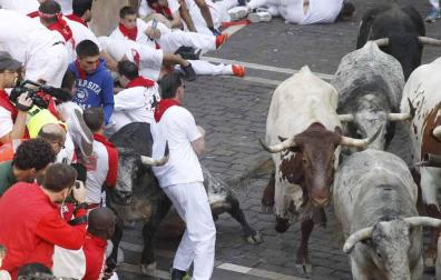 Todas las imágenes del primer encierro de San Fermín 2017