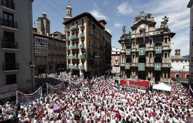 Cientos de personas recuerdan a los afectados de los Sanfermines del 78