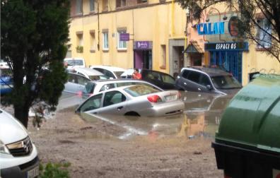 Una tormenta torrencial siembra el caos en Zaragoza