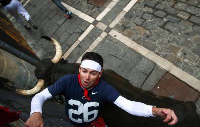 Cuatro trasladados tras el séptimo encierro, uno de ellos con una cornada