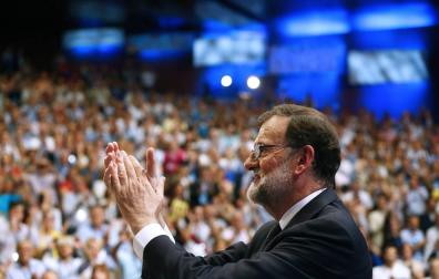 Rajoy promete ser "leal" a su sucesor y pide "responsabilidad"