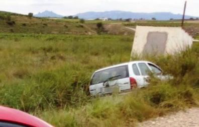 Huye de un control en Viana, casi atropella a un policía y da una identidad falsa