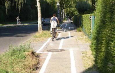Un carril bici "tetris" en Berlín desata el cachondeo y las críticas