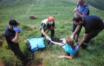 Evacuada al CHN en helicópetro una senderista herida en el monte Urkulu