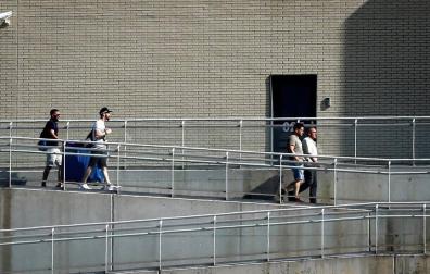 Abandonan la cárcel los tres miembros de 'La Manada' que estaban en la prisión de Pamplona