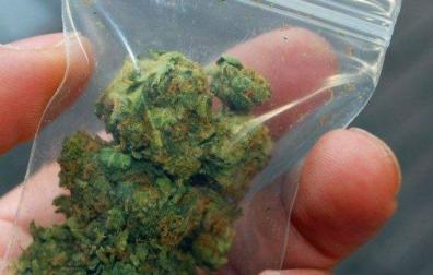 Denunciado por llevar droga en un parque infantil de Pamplona donde había menores