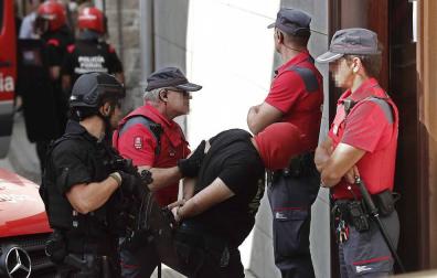 Prisión para el padre y libertad provisional para los hijos detenidos por el crimen de Cáseda