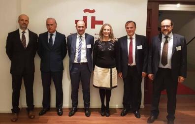 23 eólicas navarras participan en un encuentro en la feria Wind Energy de Hamburgo