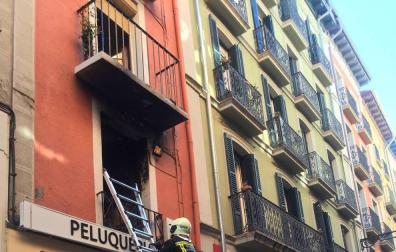El autor del fuego en la calle Mayor usó acelerantes para iniciarlo