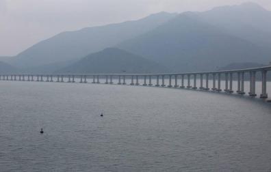 China inaugurará el puente sobre el mar más largo del mundo el próximo martes