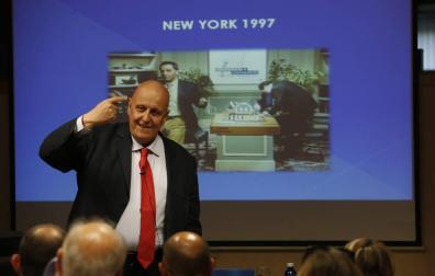 El periodista que usa el ajedrez para ilustrar a entrenadores y directivos en Pamplona