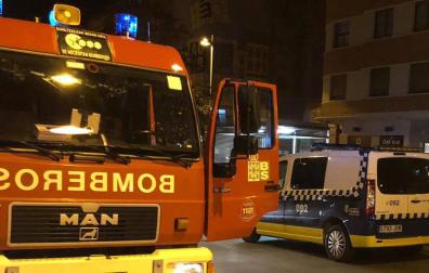 Tres heridos leves en Pamplona en un incendio en Carlos III