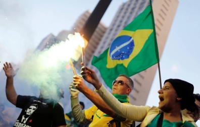 Bolsonaro lidera con un 55%, según el primer escrutinio parcial en Brasil