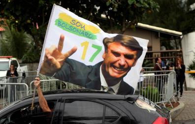 Bolsonaro dice que gobernará para todos y rechaza la etiqueta de homófóbo