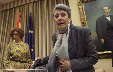 La comisión de control parlamentario de RTVE termina en insultos