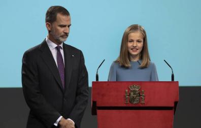 Emoción y orgullo de los Reyes en la primera intervención de la princesa Leonor