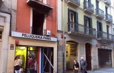 Seis heridos, dos muy graves, en un incendio de madrugada en la calle Mayor de Pamplona