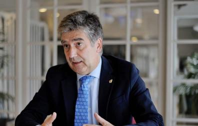 El PP evita defender a Cosidó por sus mensajes sobre el control del Supremo