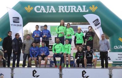 El Grupoempleo se lleva el Navarro por equipos mixto de cross