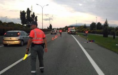 Fallece un motorista en la PA-30 en Tajonar