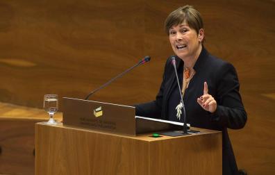Barkos dice que las normas vascas sobre IRPF en maternidad sí son iguales que la estatal, pero la navarra no