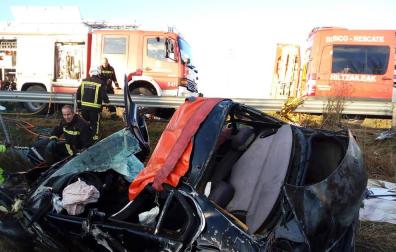 Una persona resultó herida grave tras sufrir una salida de vía en la autopista, a la altura de la localidad navarra.