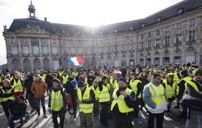 Protesta de los "chalecos amarillos" en Burdeos.