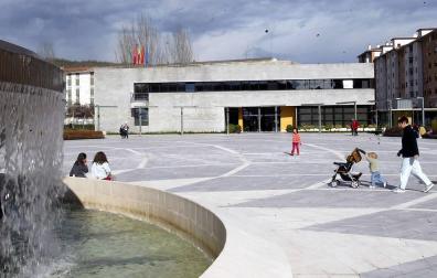 El TSJN considera fraude de ley la colocación de la ikurriña en la fachada del Ayuntamiento de Ansoáin