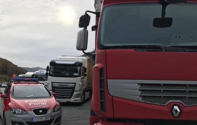 Cinco vehículos inmovilizados por positivo en drogas en Santesteban