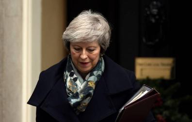 Theresa May reúne a su Gobierno para evaluar un 'brexit' sin acuerdo