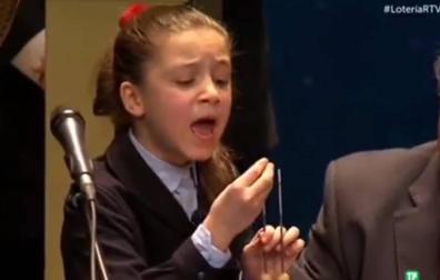 Aya, "la niña de los mil euros", repite en el Sorteo de Navidad 2018