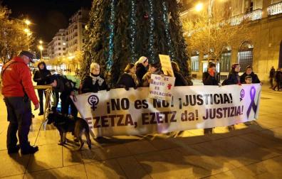 Concentración convocada por el colectivo feminista Andrea- Lunes Lilas para rechazar la violencia machista en especial contra la sentencia que confirma el fallo inicial de la Manada.
