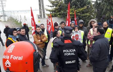 Trabajadores de la empresa Huerta de Peralta comienzan una huelga indefinida