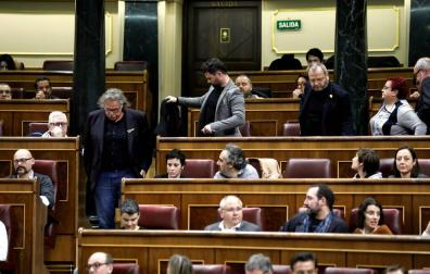 Borrell denuncia que un diputado de ERC le ha escupido en el hemiciclo