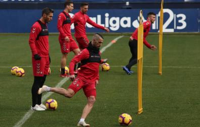 Osasuna estudiará las renovaciones de Lillo y Xisco