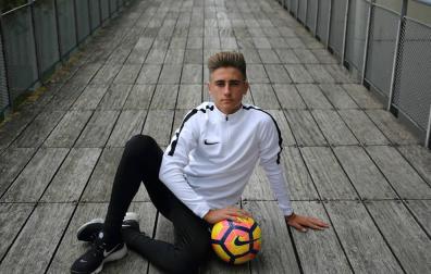 Robert Navarro, la perla que abandonó Tajonar y ahora triunfa en La Masia