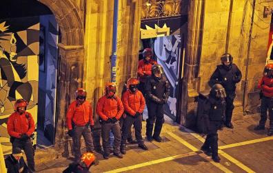 Operación en el Palacio Marqués del Rozalejo para inspeccionar el gaztetxe Maravillas.