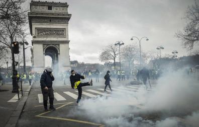 Al menos 20 detenidos en la novena manifestación de los 'chalecos amarillos'