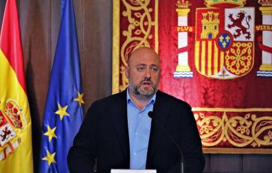 Arasti: "En breve se sabrá si se mantiene la fecha de llegada del TAV a Navarra"
