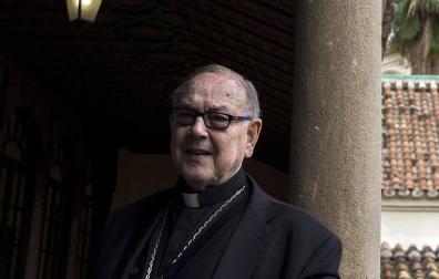 El arzobispo emérito Fernando Sebastián, ingresado por un ictus