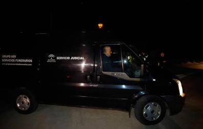 Trasladan los restos mortales de Julen en un furgón funerario