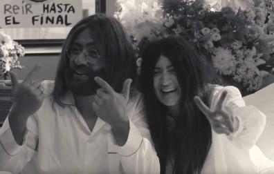 Andreu Buenafuente y Silvia Abril, en el spot de los Goya caracterizados de John Lennon y Yoko Ono.