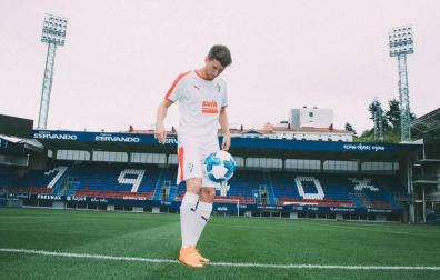 El Deportivo se entromete en el fichaje de Cardona por Osasuna