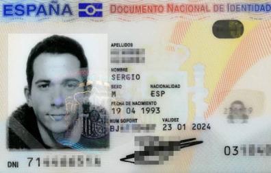 El joven que se hizo foto del DNI con un palillo en la boca debe hacerse otro