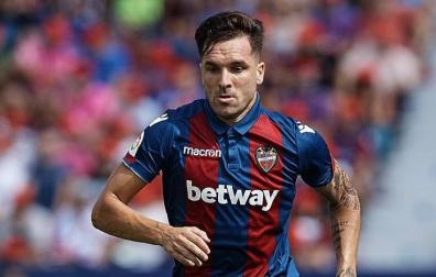 Toño, jugador del Levante.