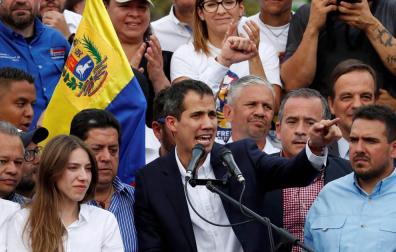 La vuelta de Guaidó reaviva el reto a Maduro