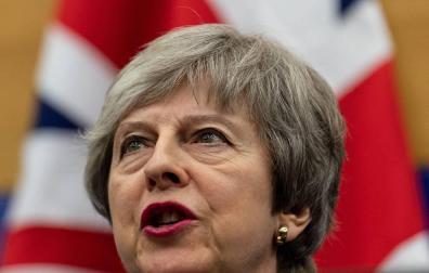 May obtiene garantías legales con las que espera aprobar el Brexit