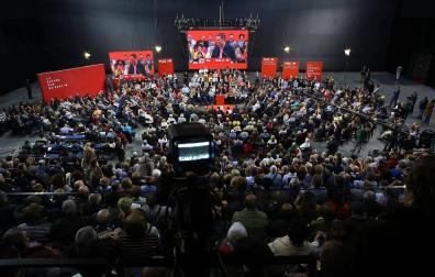 El presidente del Gobierno y candidato del PSOE, Pedro Sánchez , ha participado en un acto político que los socialistas navarros han celebrado esta tarde en el Navarra Arena, en Pamplona