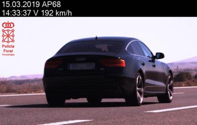 Vehículo captado por el radar circulando a 192 Km/h