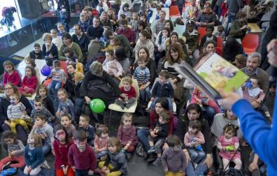 La II edición de la feria celebrada en Pamplona este fin de semana ha contado con más de 100 actividades, entre charlas, talleres, mesas redondas, etc.